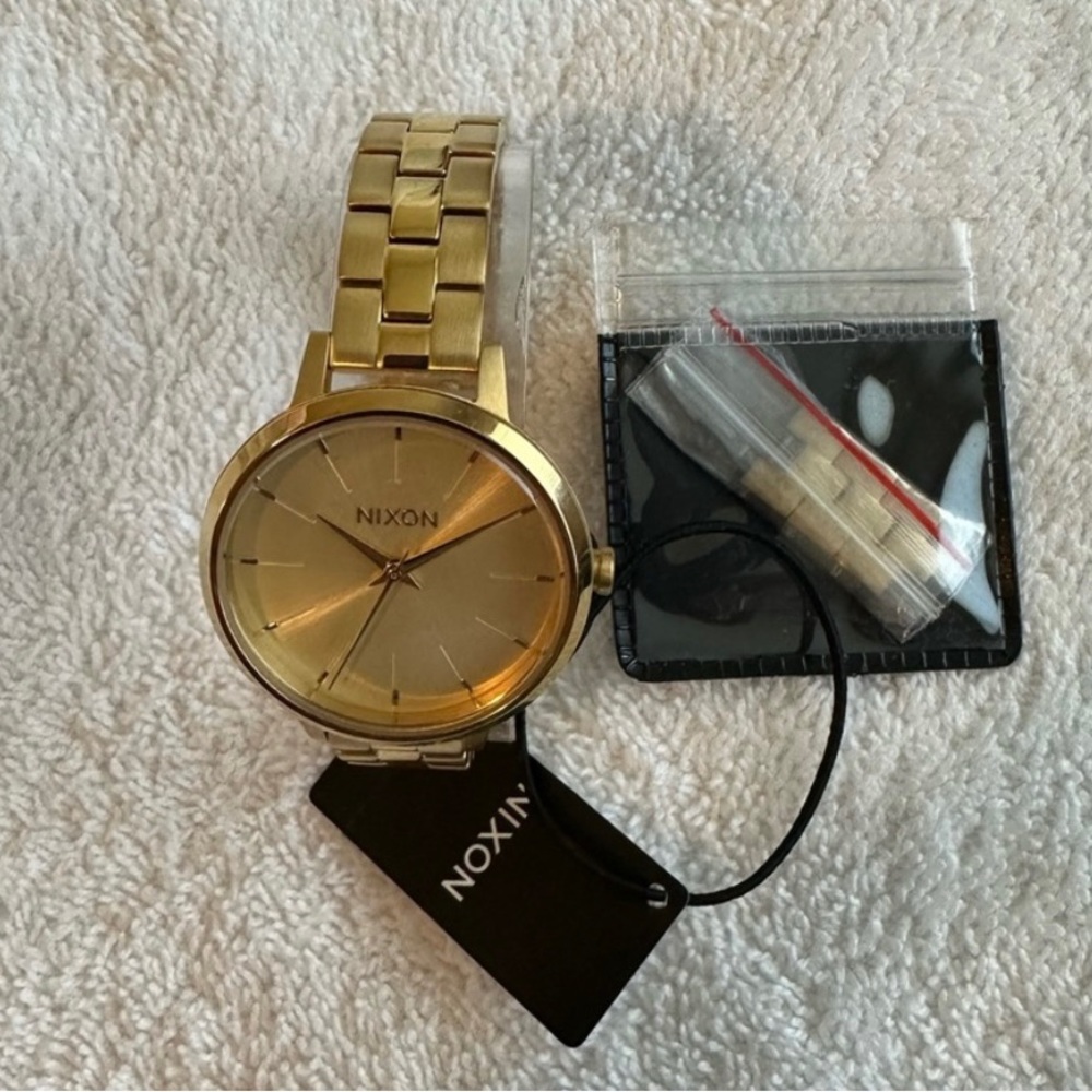 Nixon Kensington